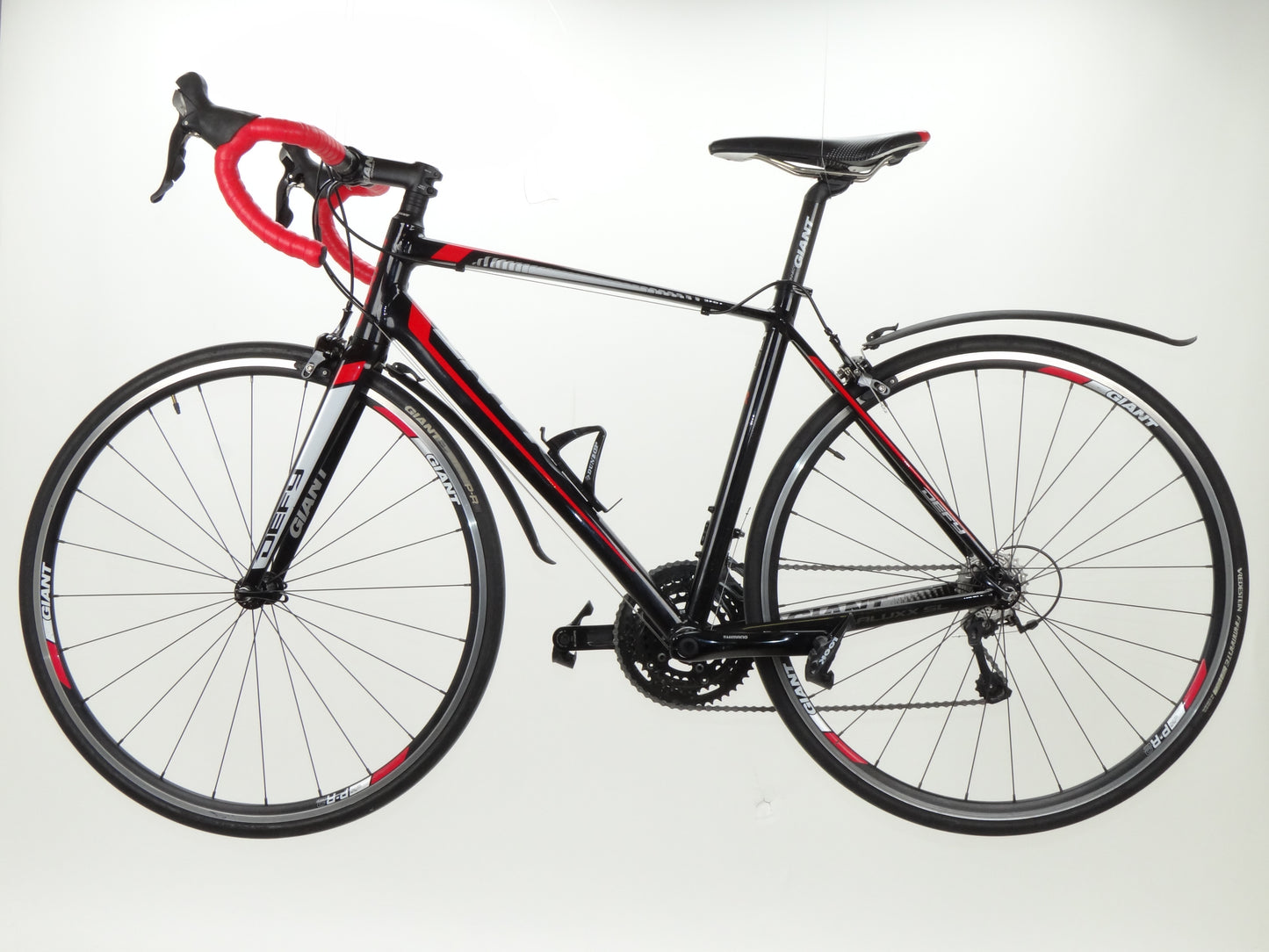Giant Defy