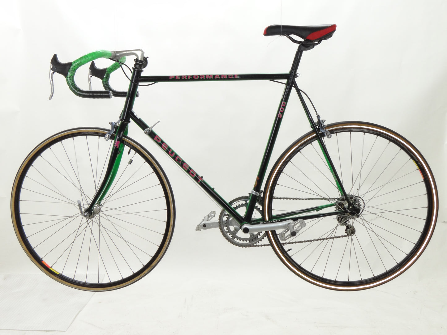 Peugeot Performance 200