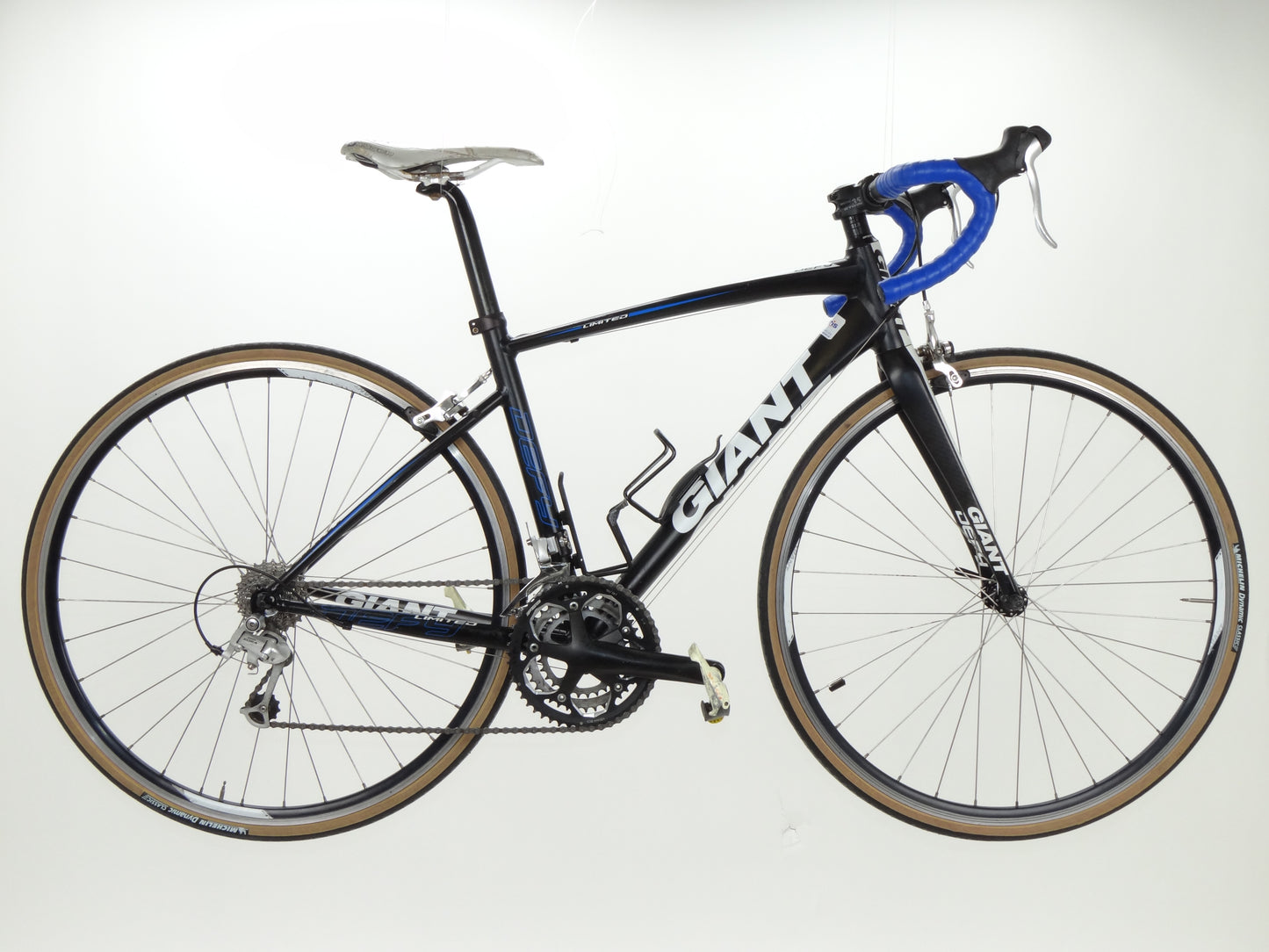Giant Defy