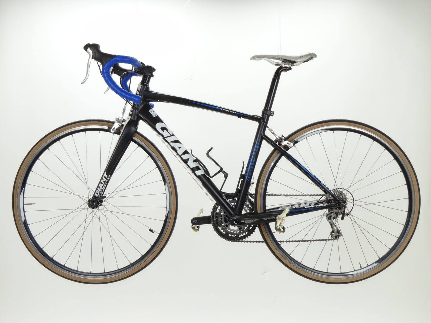 Giant Defy