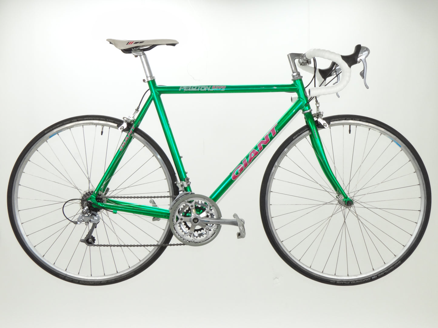 Giant Peloton 8200