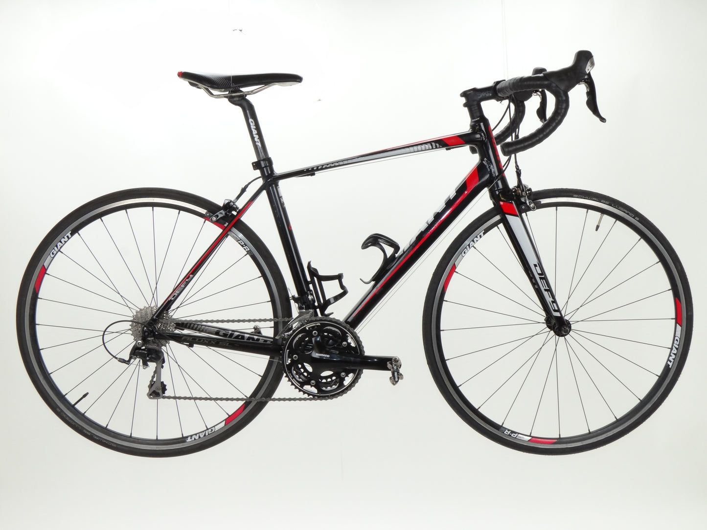 Giant Defy