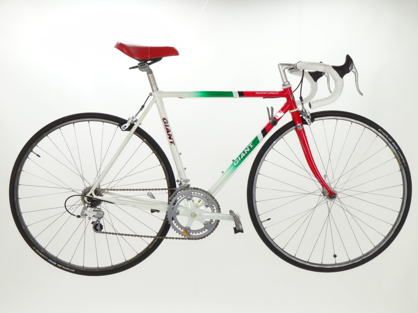 Giant Peloton Superlite