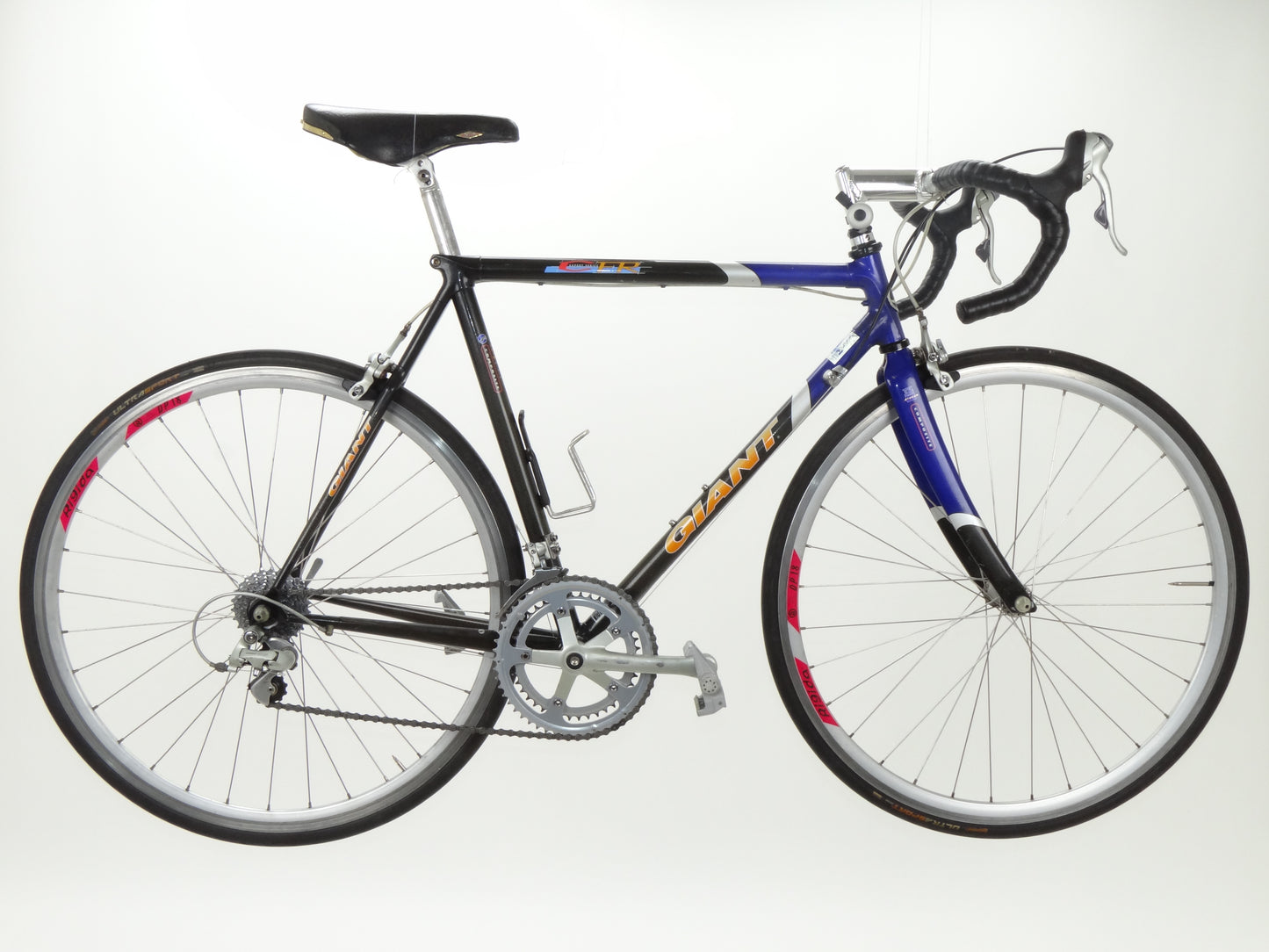 Giant CFR Pro Series