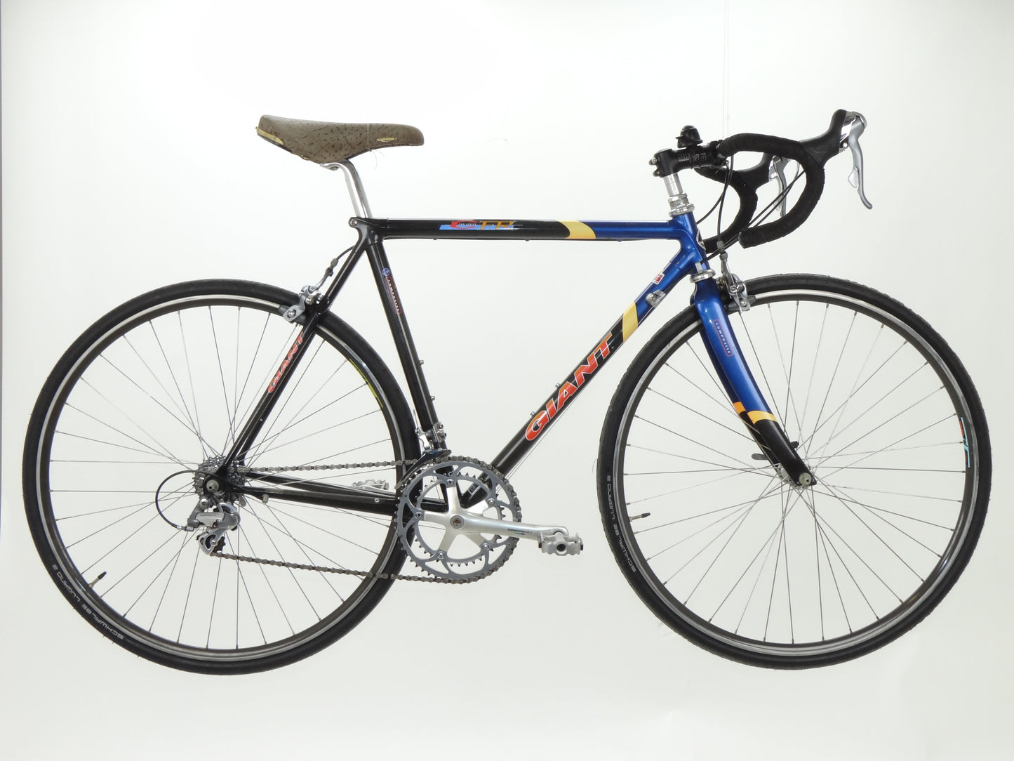 Giant CFR Pro Series