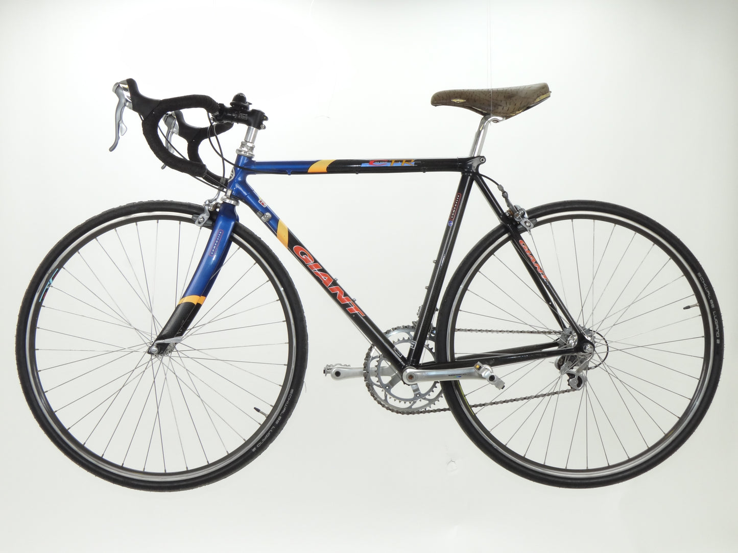 Giant CFR Pro Series